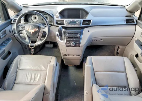 2011 Honda Odyssey Touring z USA, uszkodzony, nr VIN 5FNRL5H98BB060868